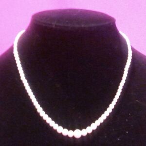 Vintage 1928 Jewelry Co White Graduated Faux Pearl Necklace 18"